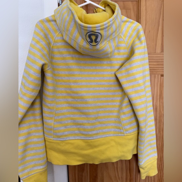 Lululemon Scuba Hoodie size 8 - Picture 1 of 5
